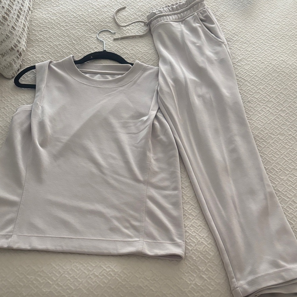 Athleta lounge Set - Soft Light Gray Beige Tank & Jogger